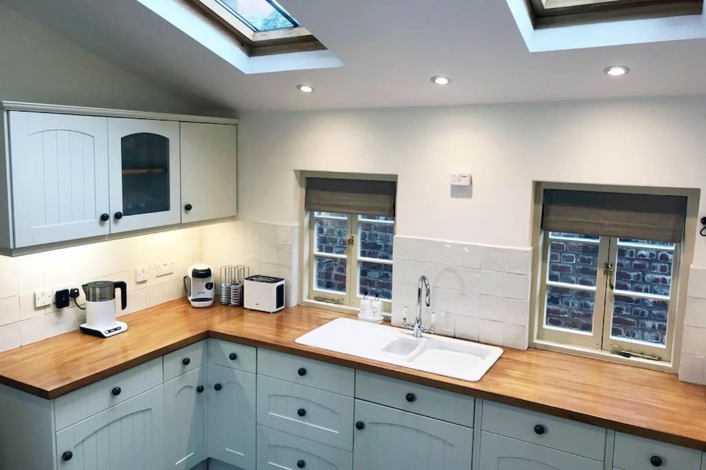 Grade Ii Townhouse, *